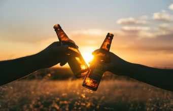 Can I Drink Alcohol While Trying to Lose Weight?