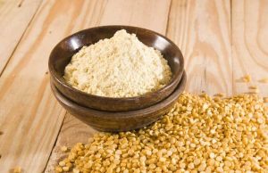 10 Natural Besan Face Packs For Clear Skin!